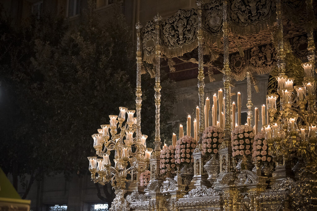 trono de la Virgen de los Dolores Coronada Miércoles Santo 2023