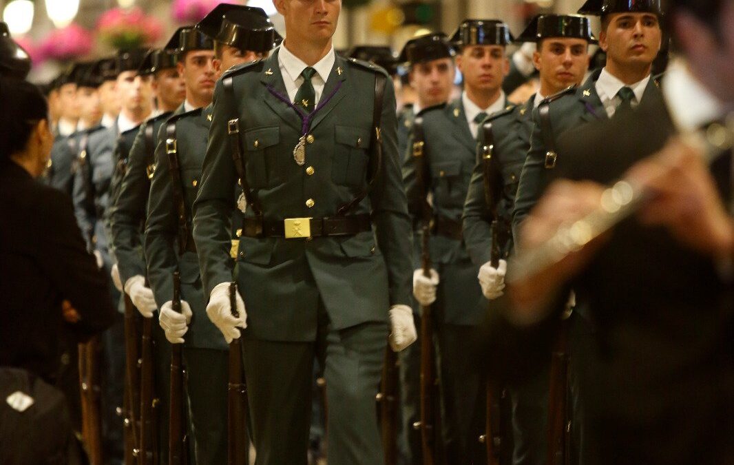 OTORGAMIENTO DE LA CRUZ DE PLATA DE LA GUARDIA CIVIL