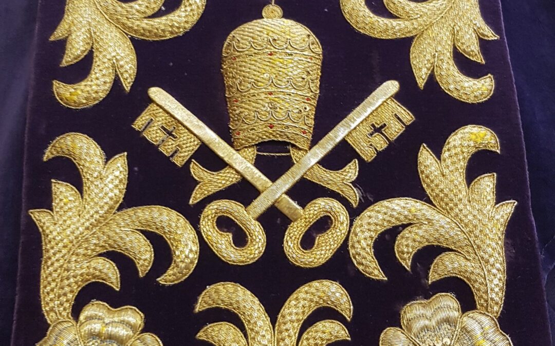 DEVOLUCIÓN DE TÚNICAS.